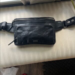 Cross body blk leather Spikes & sparrow bag
